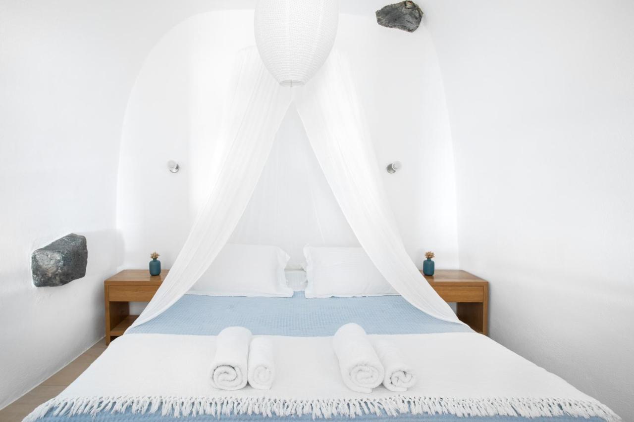 Gabbiano Traditional Cave Houses Oia  Exterior photo